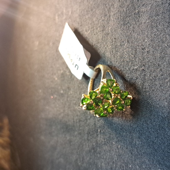 Chrome Diopside 10k Elegant Green Gemstone Ring - Picture 4 of 4